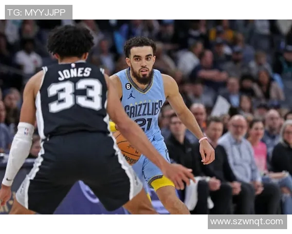 2017年NBA季后赛灰熊与马刺的激烈对决回顾与分析